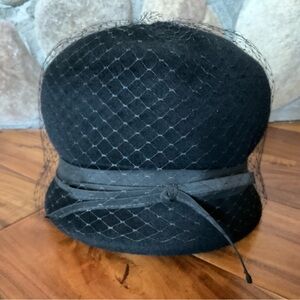 VINTAGE NEUMANN ENDLER FAIRFIELD FELTS 100% WOOL WOMEN'S BLACK HAT